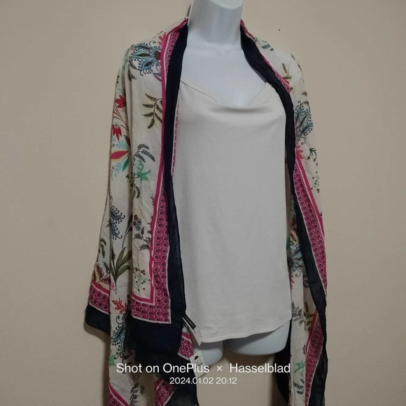Talbots NWT Floral Botanical Fringe Hem Multifunctional Rectangle Scarf Wrap - Picture 12 of 13